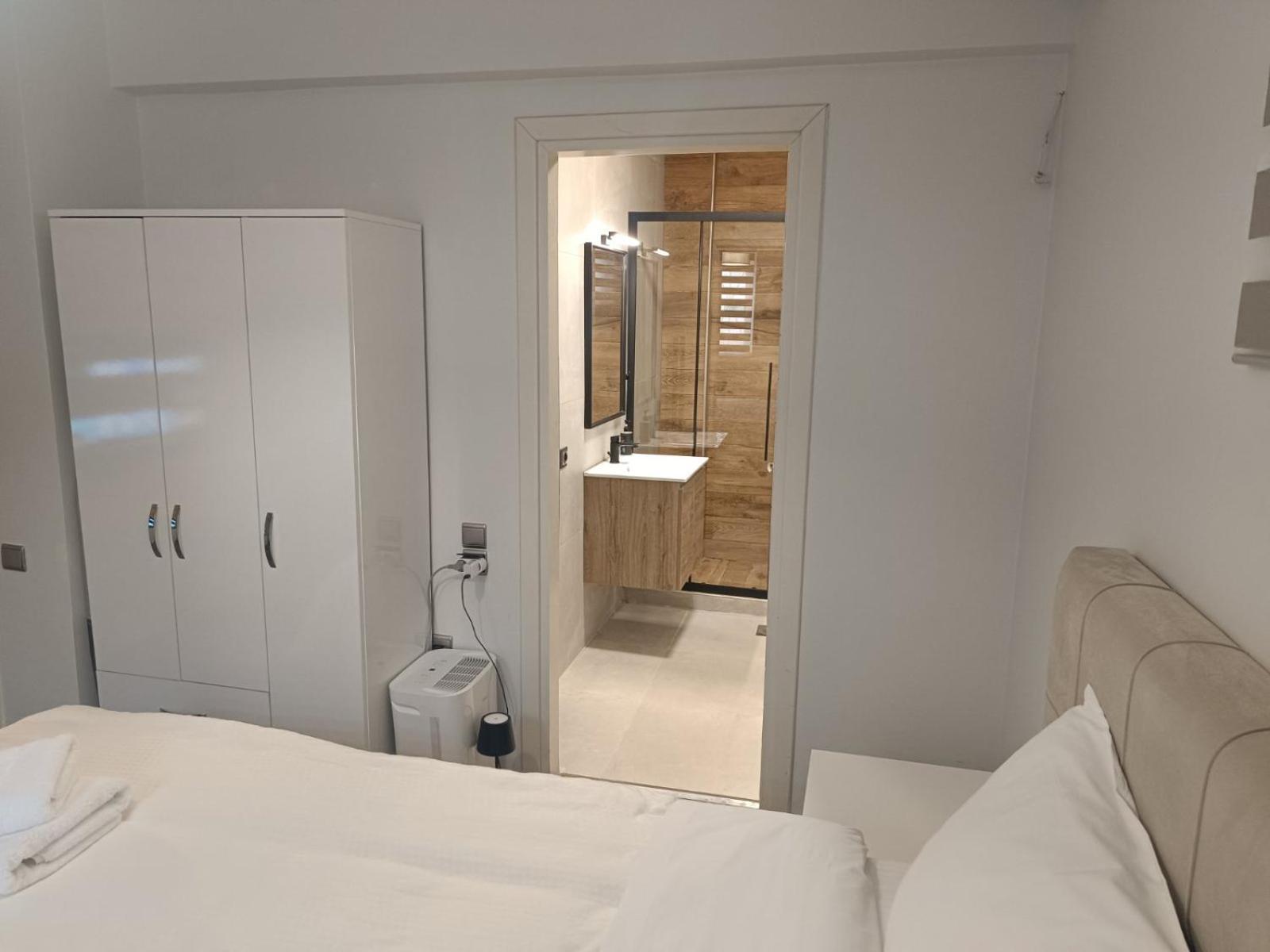 Porto Rafti Hideaway Apartment ภายนอก รูปภาพ